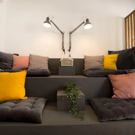 ❀ Bistro Townhouse Downtown Lisbon-6rooms W Ac/tv Διαμέρισμα *