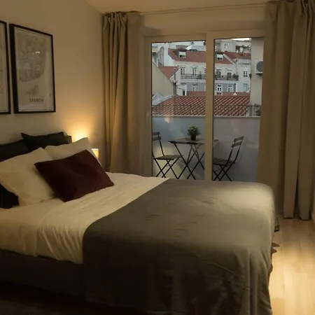 ❀ Bistro Townhouse Downtown Lisbon-6rooms W Ac/tv